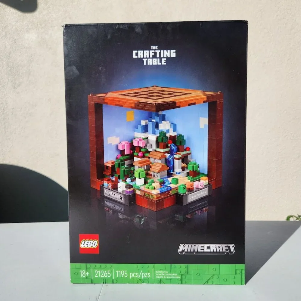New LEGO Minecraft Crafting Table Toy Building Set 21265 Minecraft Figures, Mobs - Picture 7 of 16